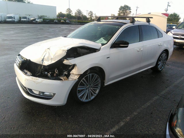 1VWBS7A33FC024446 Volkswagen Passat 1.8t Sport