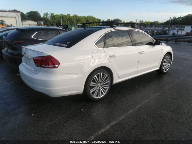 1VWBS7A33FC024446 Volkswagen Passat 1.8t Sport