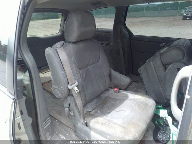 2009 TOYOTA SIENNA XLE VIN: 5TDBK22C99S027178