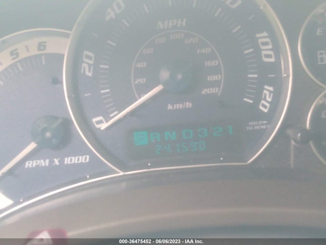 2002 CADILLAC ESCALADE VIN: 1GYEK63N82R251237