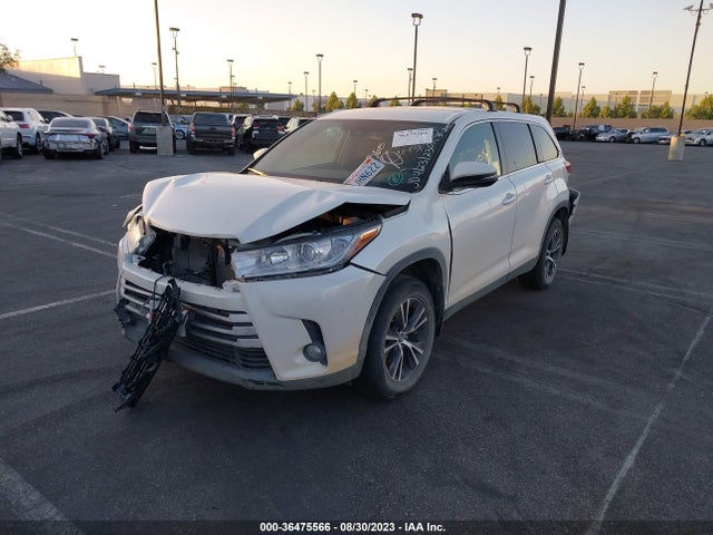 Toyota Highlander Le 2019 5TDBZRFH6KS971696 Image 2