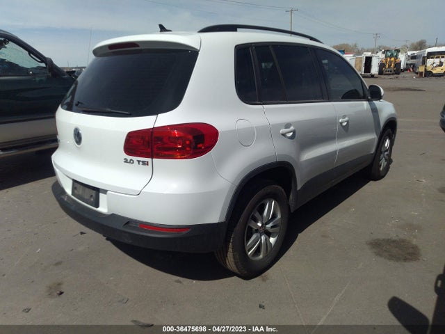 WVGAV7AX0HK028158 Volkswagen TIGUAN