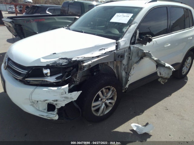 WVGAV7AX0HK028158 Volkswagen TIGUAN