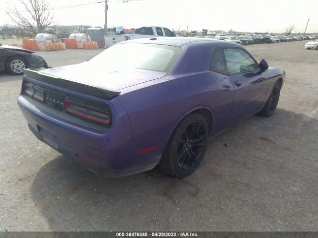 2C3CDZAG7JH339518 Dodge Challenger Sxt