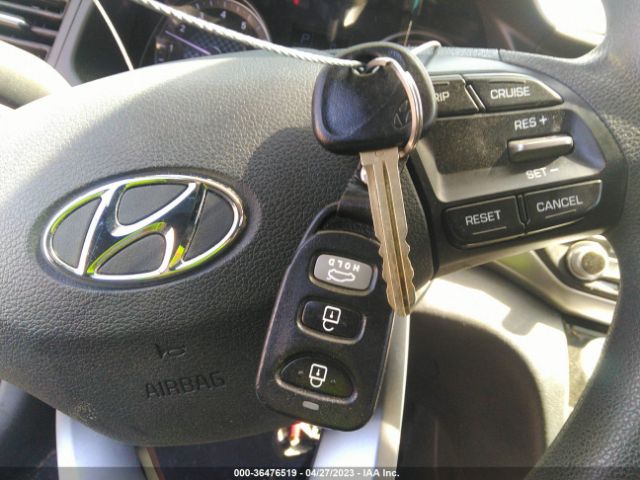 Hyundai ELANTRA SE 2019 5NPD74LF5KH412375 Image 3
