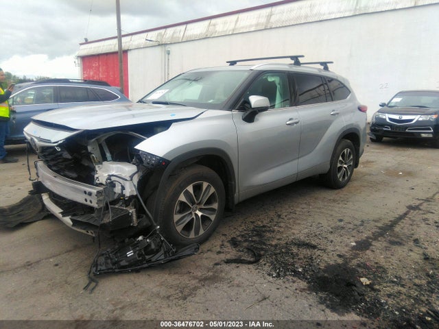 Toyota Highlander Xle 2021 5TDGZRBH5MS533542 Image 2