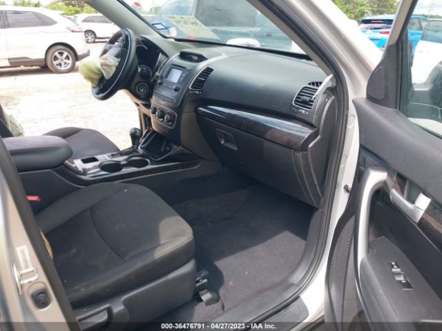5XYKTDA67FG610507 KIA SORENTO LX