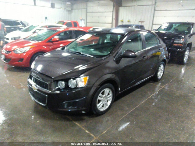Chevrolet SONIC LT 2015 1G1JC5SHXF4178133 Image 2