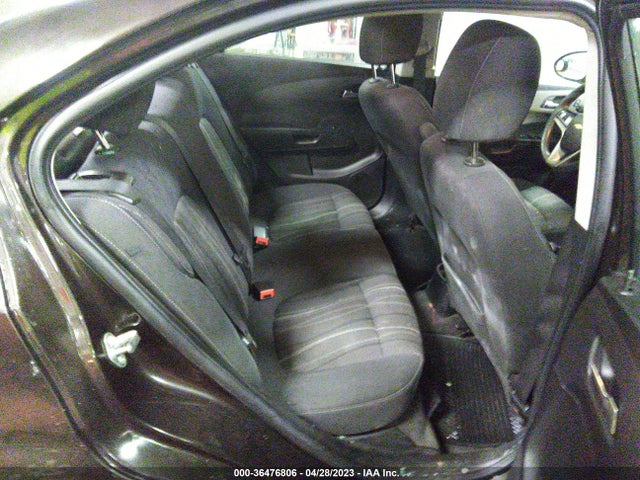 Chevrolet SONIC LT 2015 1G1JC5SHXF4178133 Image 9