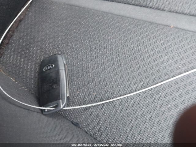 5XXGT4L35GG025195 KIA Optima Lx