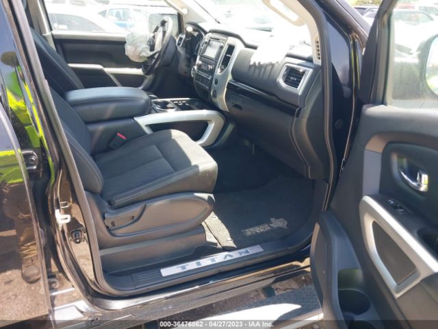 1N6AA1E60JN536503 Nissan TITAN SV