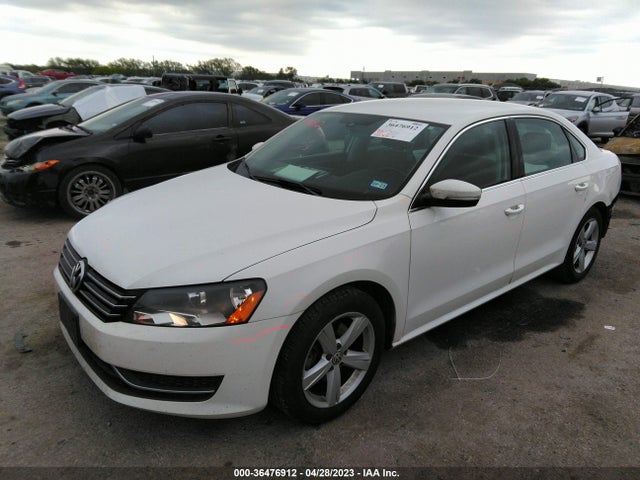 Volkswagen PASSAT SE 2014 1VWBS7A35EC107102 Image 2