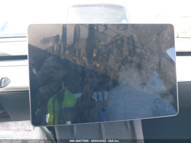 7SAYGDEF5NF319439 Tesla Model Y Performance