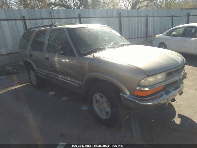 2001 CHEVROLET BLAZER LS VIN: 1GNDT13W012228320