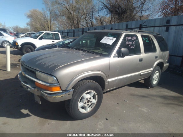 2001 CHEVROLET BLAZER LS VIN: 1GNDT13W012228320