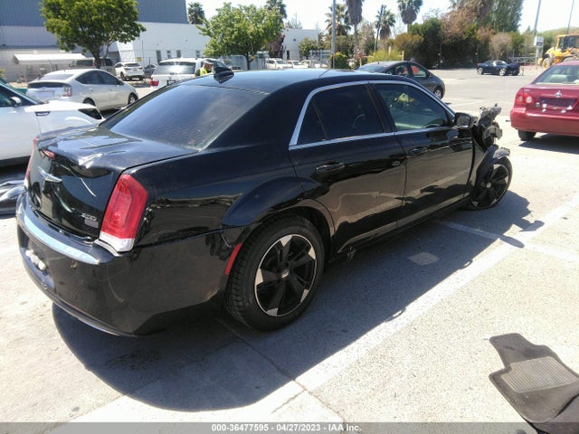 2C3CCAAG1JH340913 Chrysler 300 Touring