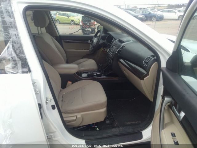 5XYKTCA65FG628353 KIA SORENTO LX