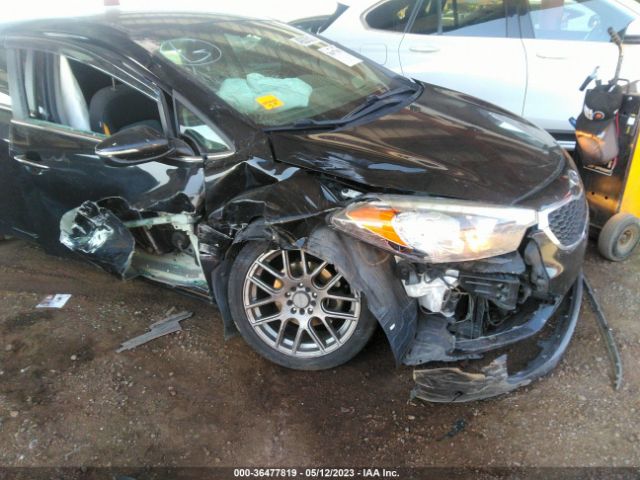 KNAFX5A89G5548483 KIA Forte 5-door Ex