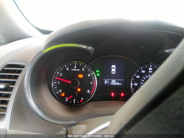 KNAFX5A89G5548483 KIA Forte 5-door Ex