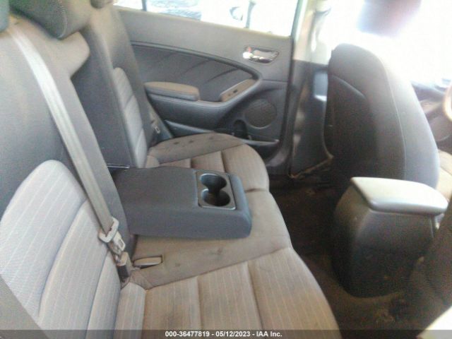 KNAFX5A89G5548483 KIA Forte 5-door Ex