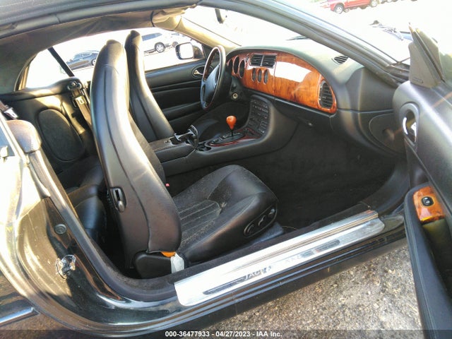 1998 JAGUAR XK8 VIN: SAJGX2247WC020549