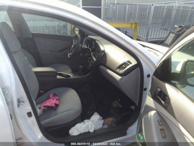 KNAGM4A77F5555865 KIA Optima Lx