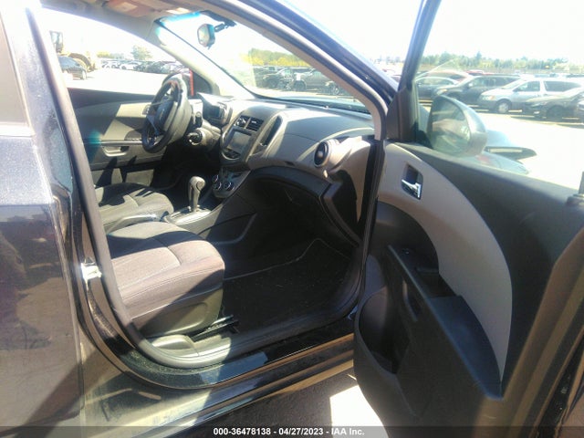 Chevrolet SONIC LT 2014 1G1JC5SG7E4157035 Image 6