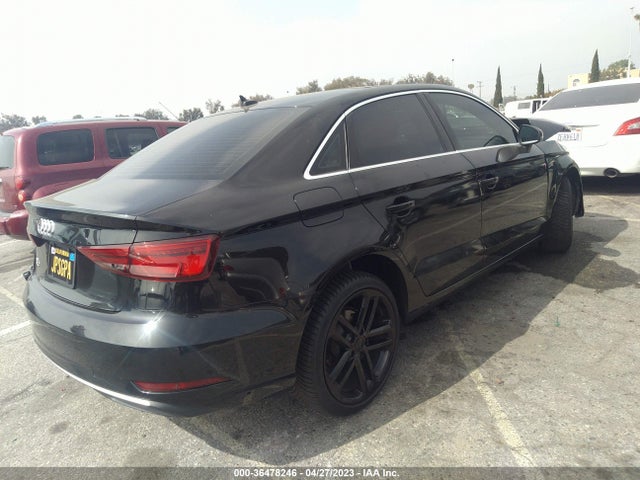 WAUAUGFFXK1009442 Audi A3 Sedan Premium/titanium Premium