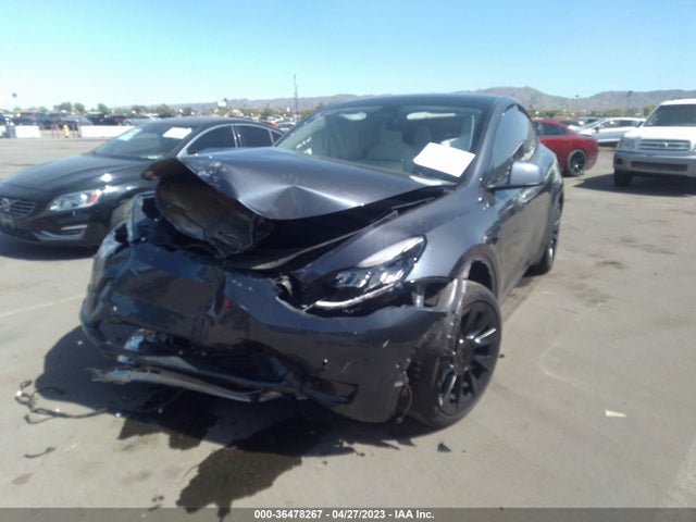 Tesla Model Y Long Range 2022 7SAYGDEE5NF400612 Image 2