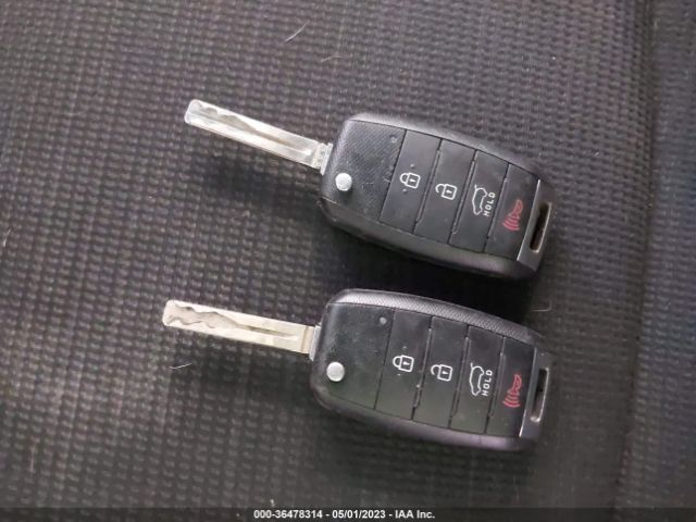 5XYKT4A77EG474810 KIA SORENTO LX