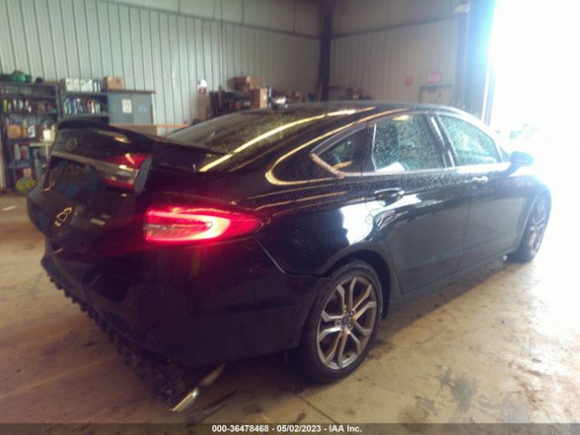 3FA6P0HD5HR308263 Ford FUSION SE