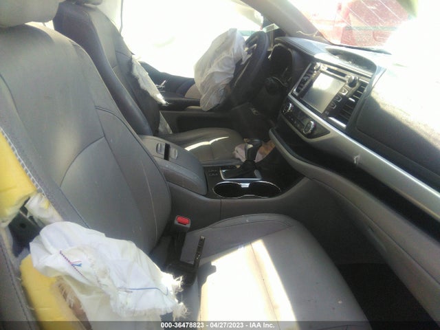 2015 TOYOTA HIGHLANDER XLE VIN: 5TDKKRFH0FS043084