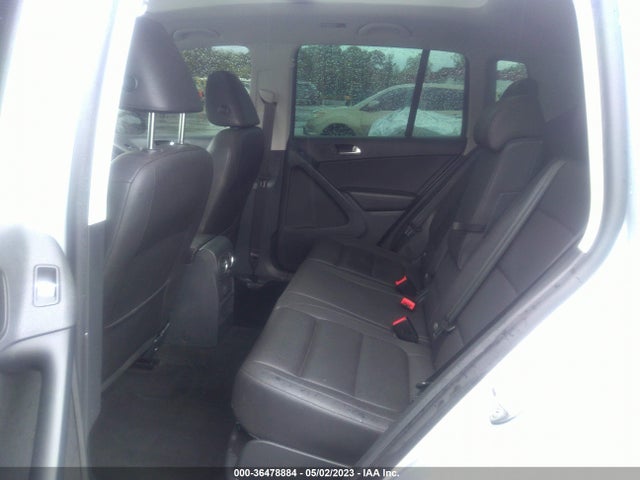 WVGSV7AX8HK016585 Volkswagen Tiguan Wolfsburg Edition