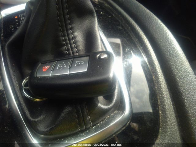5N1AT2MV9HC835730 Nissan ROGUE SV