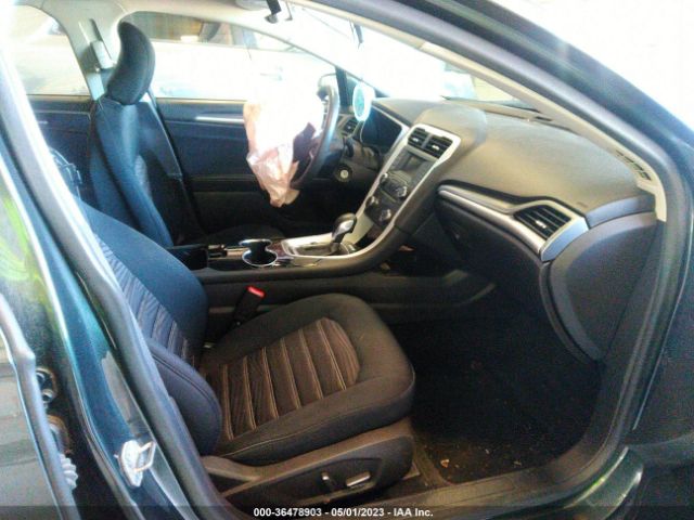 1FA6P0H79G5104318 Ford FUSION SE