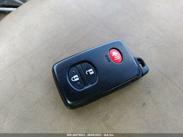 Toyota Prius Four/five/three/one/two 2014 JTDKN3DUXE1737412 Image 3