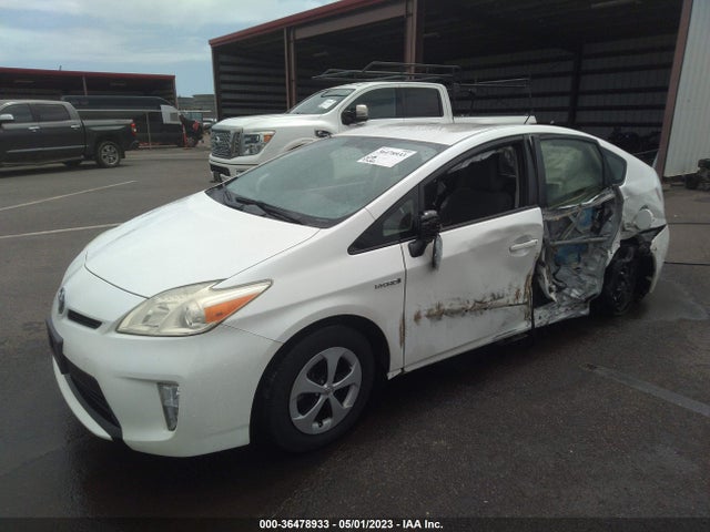 Toyota Prius Four/five/three/one/two 2014 JTDKN3DUXE1737412 Image 2