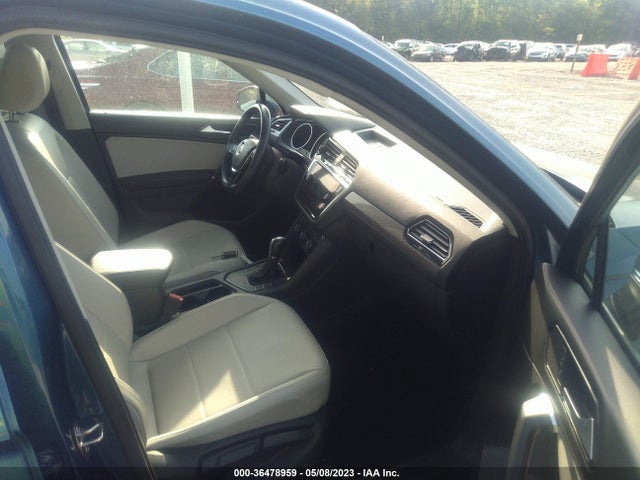 3VV3B7AX8JM170652 Volkswagen Tiguan Sel/se
