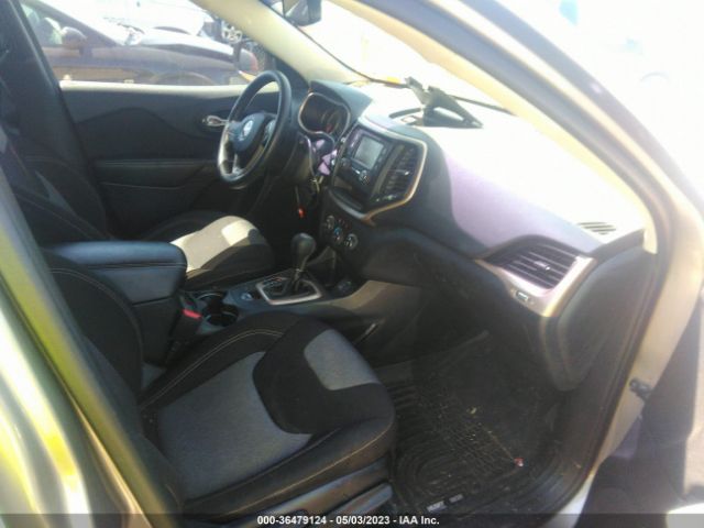 1C4PJLAB0GW273461 Jeep Cherokee Sport