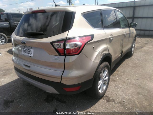 1FMCU0GD9HUE86754 Ford ESCAPE SE