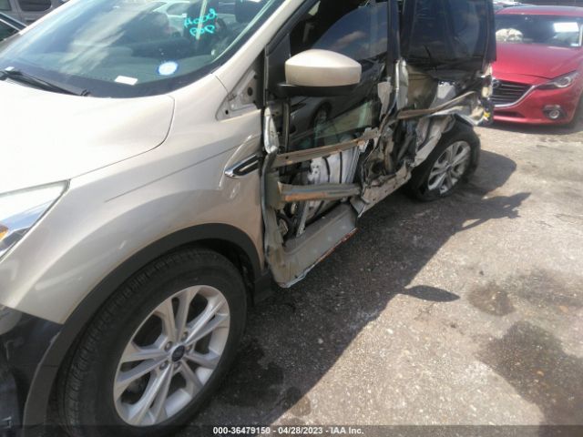 1FMCU0GD9HUE86754 Ford ESCAPE SE