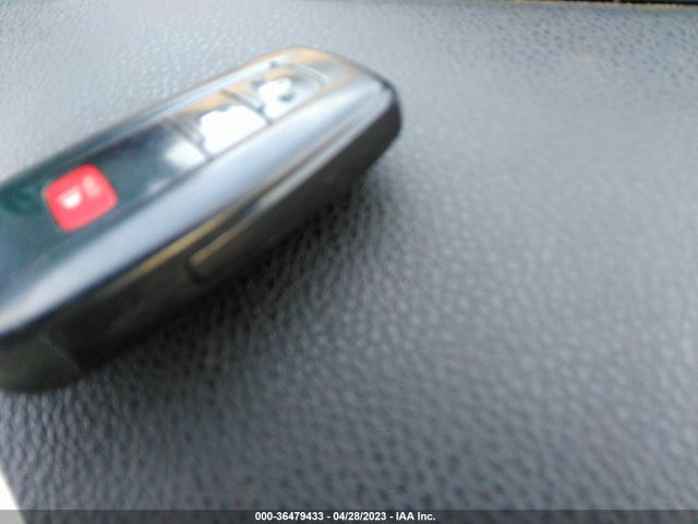 Toyota Prius Two 2016 JTDKBRFUXG3001067 Image 3
