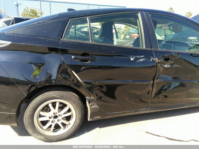 Toyota Prius Two 2016 JTDKBRFUXG3001067 Image 7