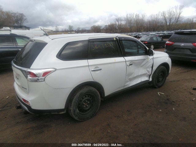 JA4AD3A30FZ013767 Mitsubishi Outlander Se