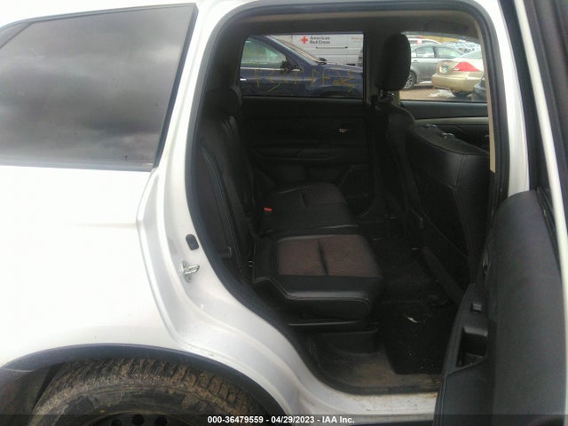 JA4AD3A30FZ013767 Mitsubishi Outlander Se