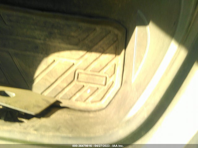 Tesla Model Y Long Range 2020 5YJYGDEEXLF011247 Image 12