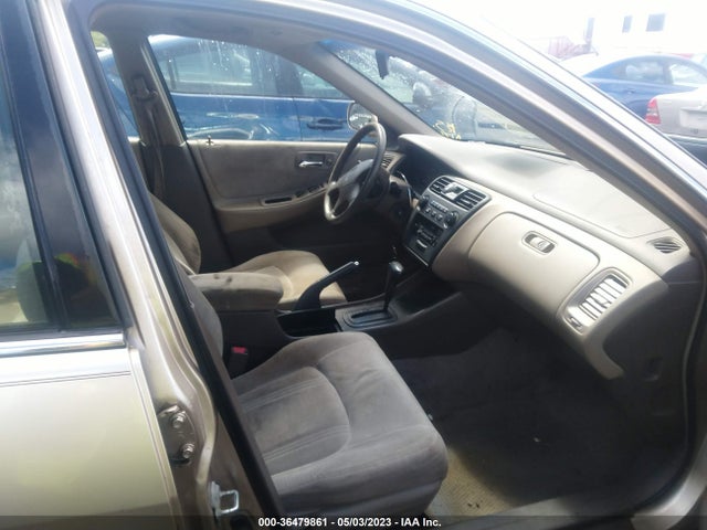 2000 HONDA ACCORD SDN LX VIN: JHMCG665XYC015225