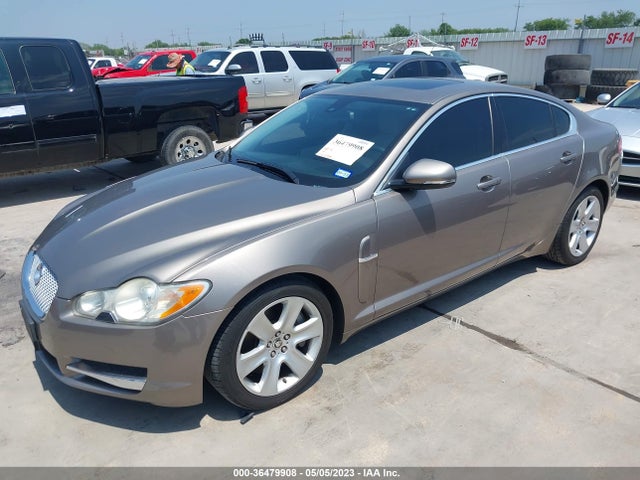 2011 JAGUAR XF SAJWA0FB7BLR94522 Photo 1