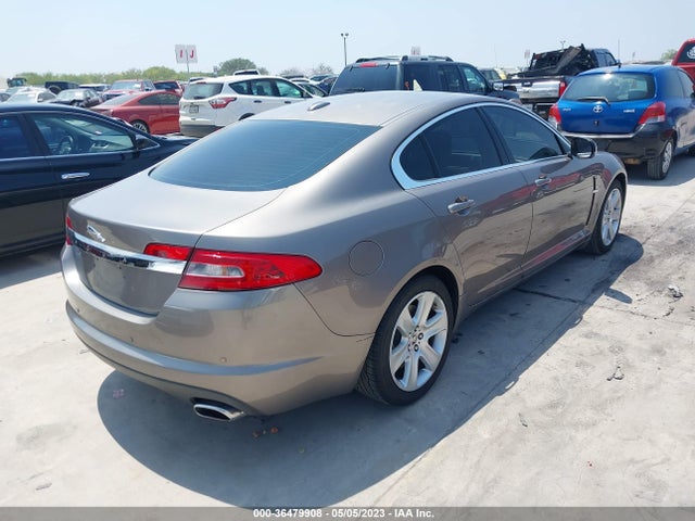 2011 JAGUAR XF SAJWA0FB7BLR94522 Photo 3