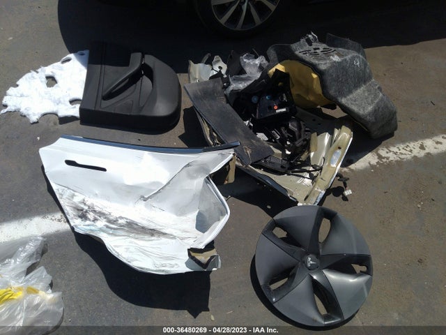 Tesla Model 3 Range Battery 2018 5YJ3E1EA1JF161837 Image 4